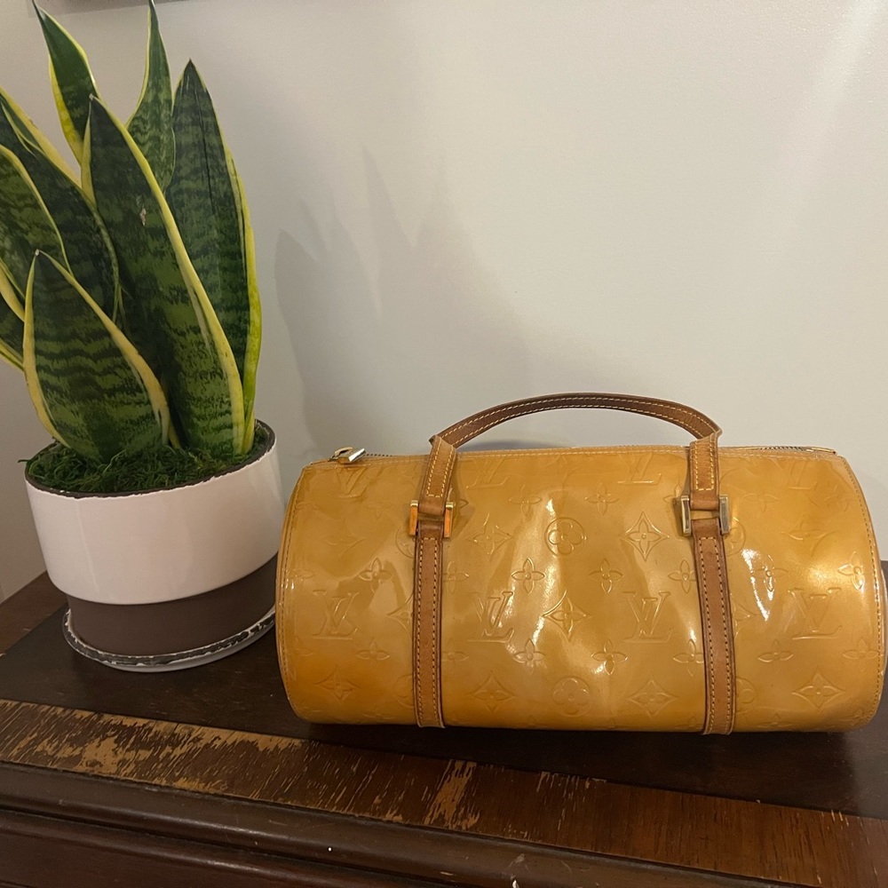 Authentic Louis Vuitton Yellow Vernis Bedford Papillon Shoulder Bag